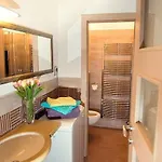 Διαμέρισμα Glamorous Jacuzzi Loft With Roof Terrace