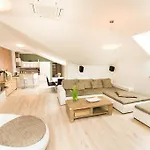 Glamorous Jacuzzi Loft With Roof Terrace Košice