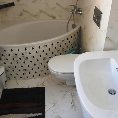 Διαμέρισμα Glamorous Jacuzzi Loft With Roof Terrace Košice