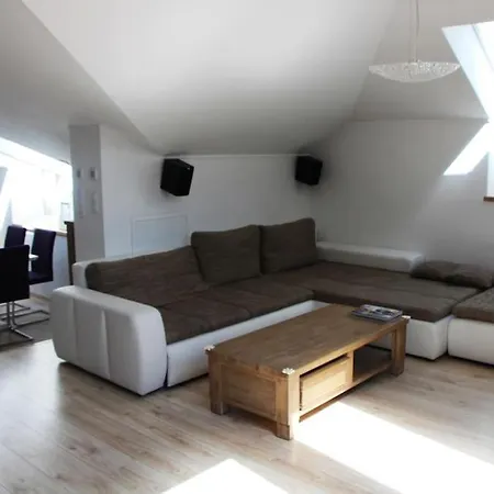 Appartement Glamorous Jacuzzi Loft With Roof Terrace Košice